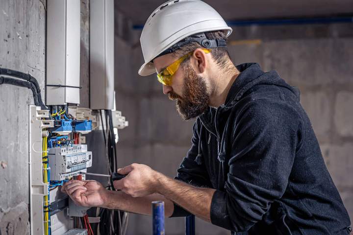Électricien qualifié à Lisieux